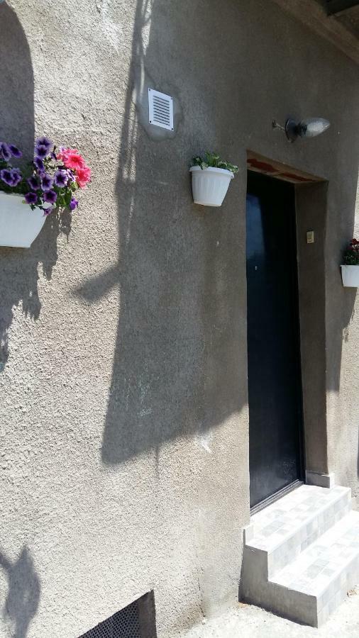 Apartment Albatross Tbilisi Ngoại thất bức ảnh